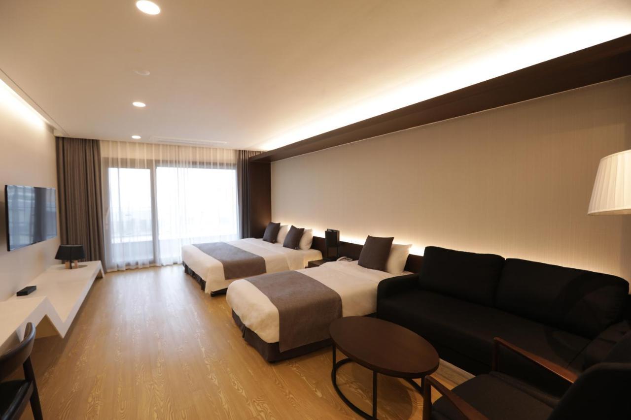 The Qube Resort Jeju Szogüpho Kültér fotó