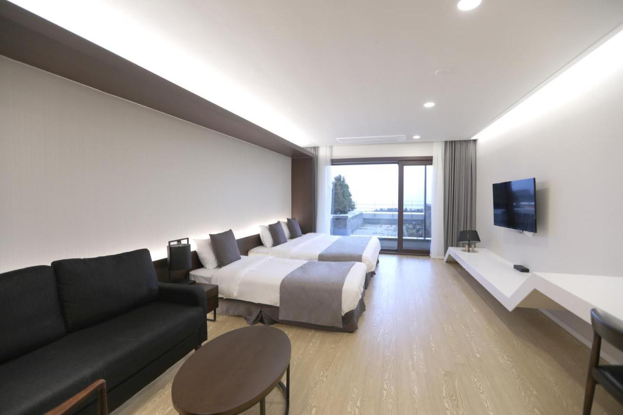 The Qube Resort Jeju Szogüpho Kültér fotó