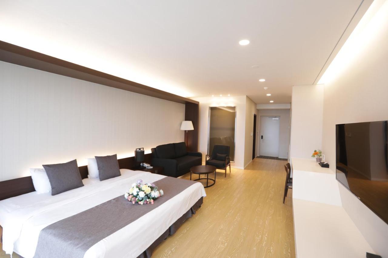 The Qube Resort Jeju Szogüpho Kültér fotó