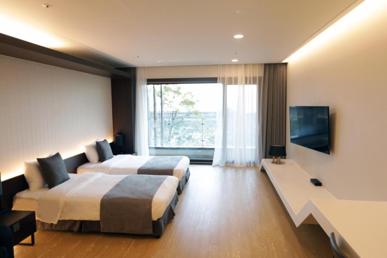 The Qube Resort Jeju Szogüpho Kültér fotó