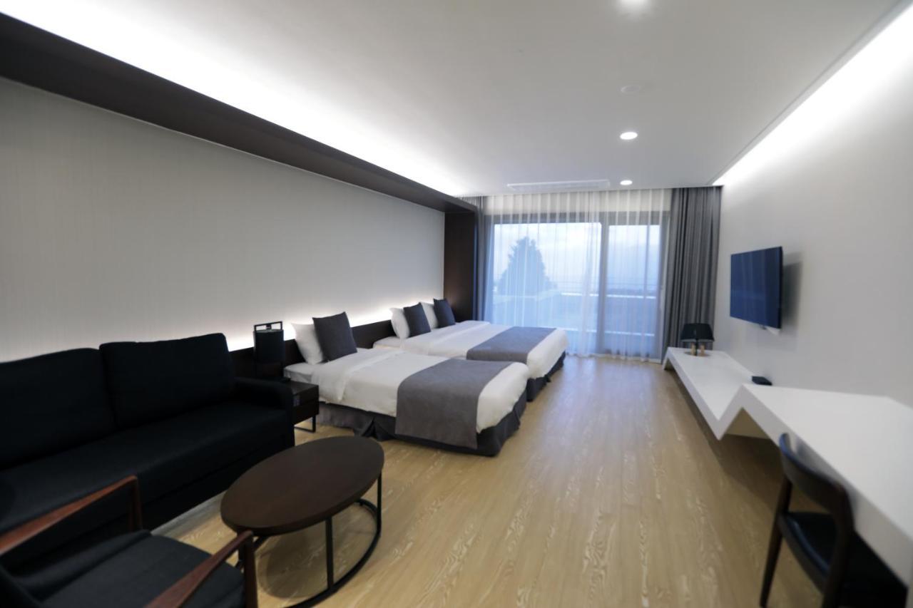 The Qube Resort Jeju Szogüpho Kültér fotó