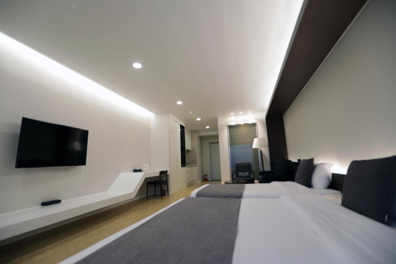 The Qube Resort Jeju Szogüpho Kültér fotó