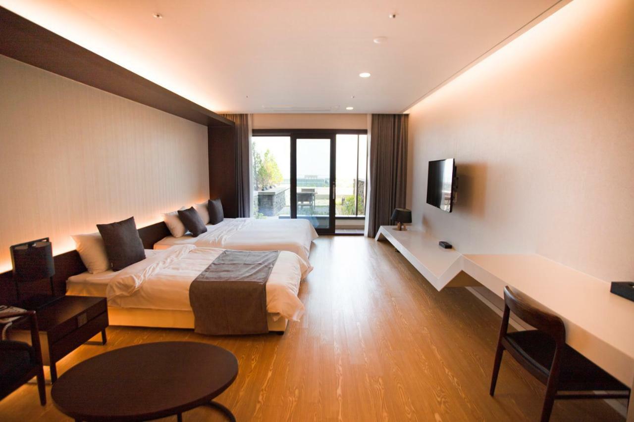 The Qube Resort Jeju Szogüpho Kültér fotó
